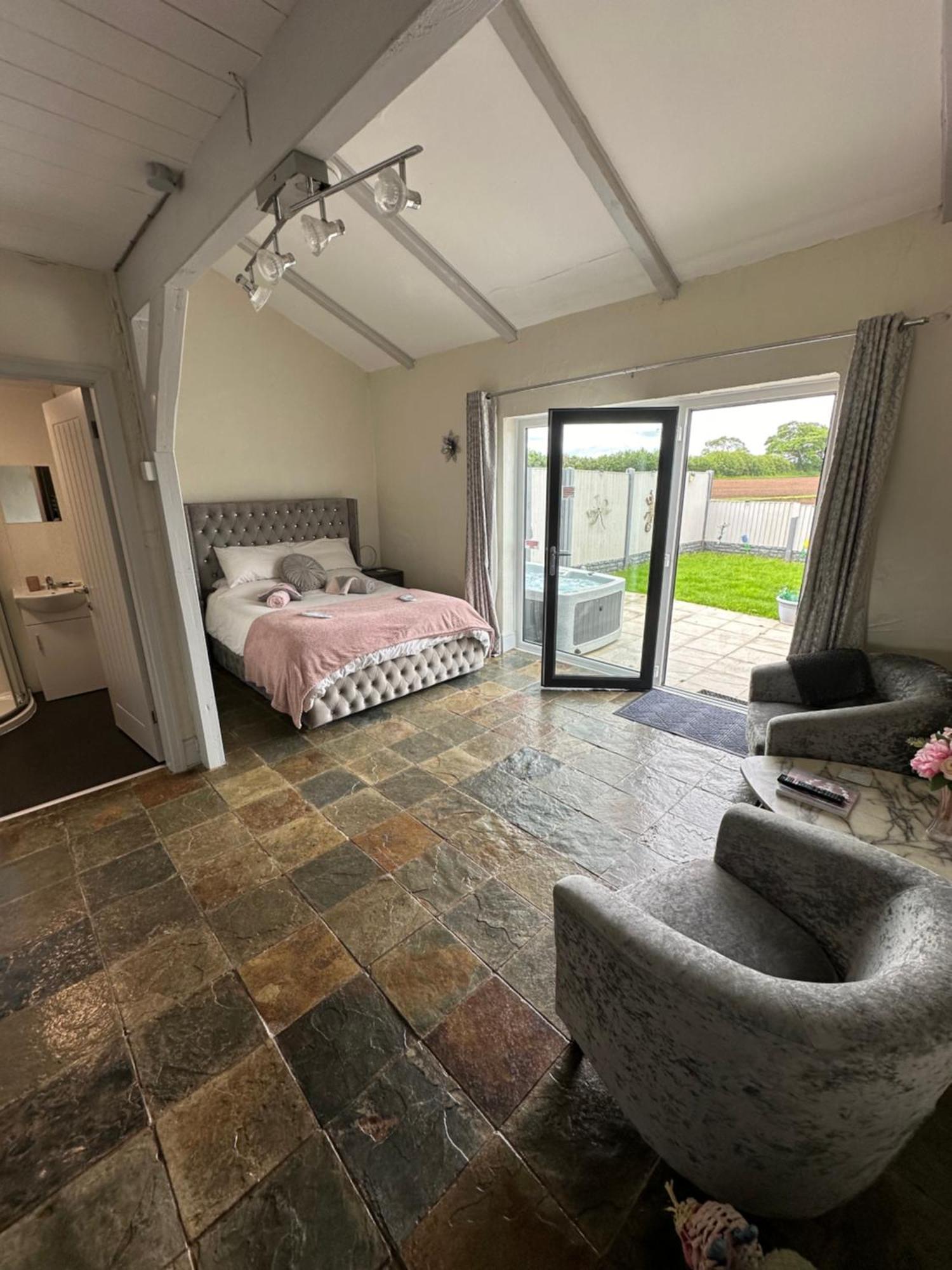 Dwylig Isa Holiday Cottages Rhuddlan Habitación foto